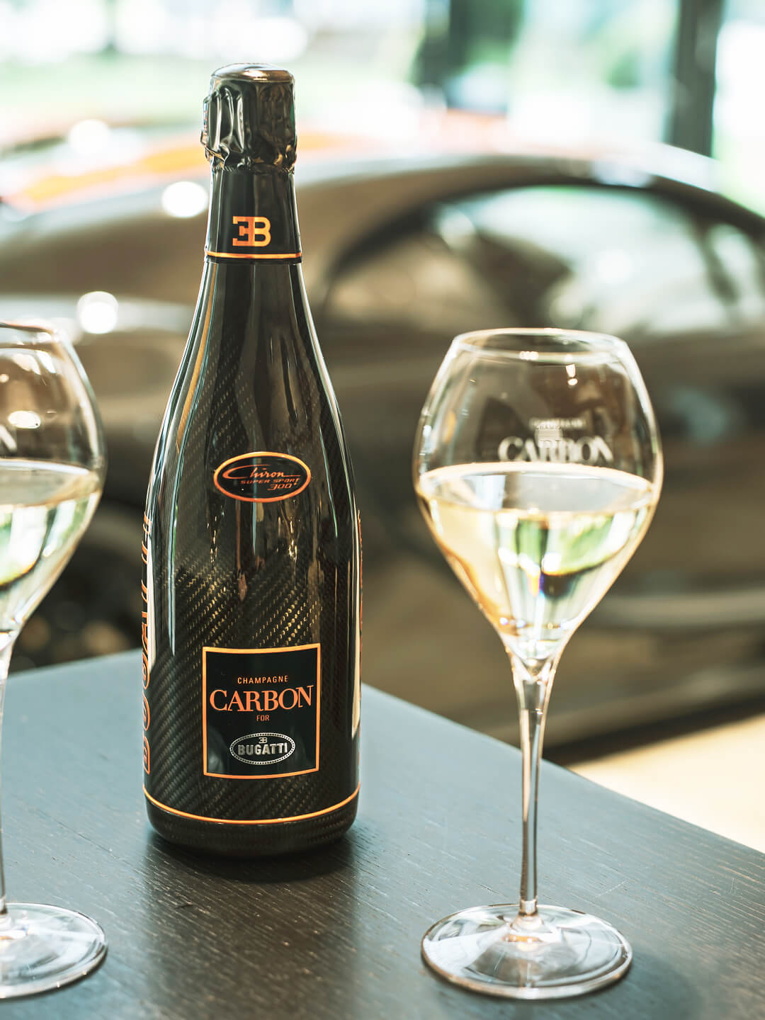 Champagne CARBON Bugatti Chiron ƎB.02 | Vintage 2006 — image 2
